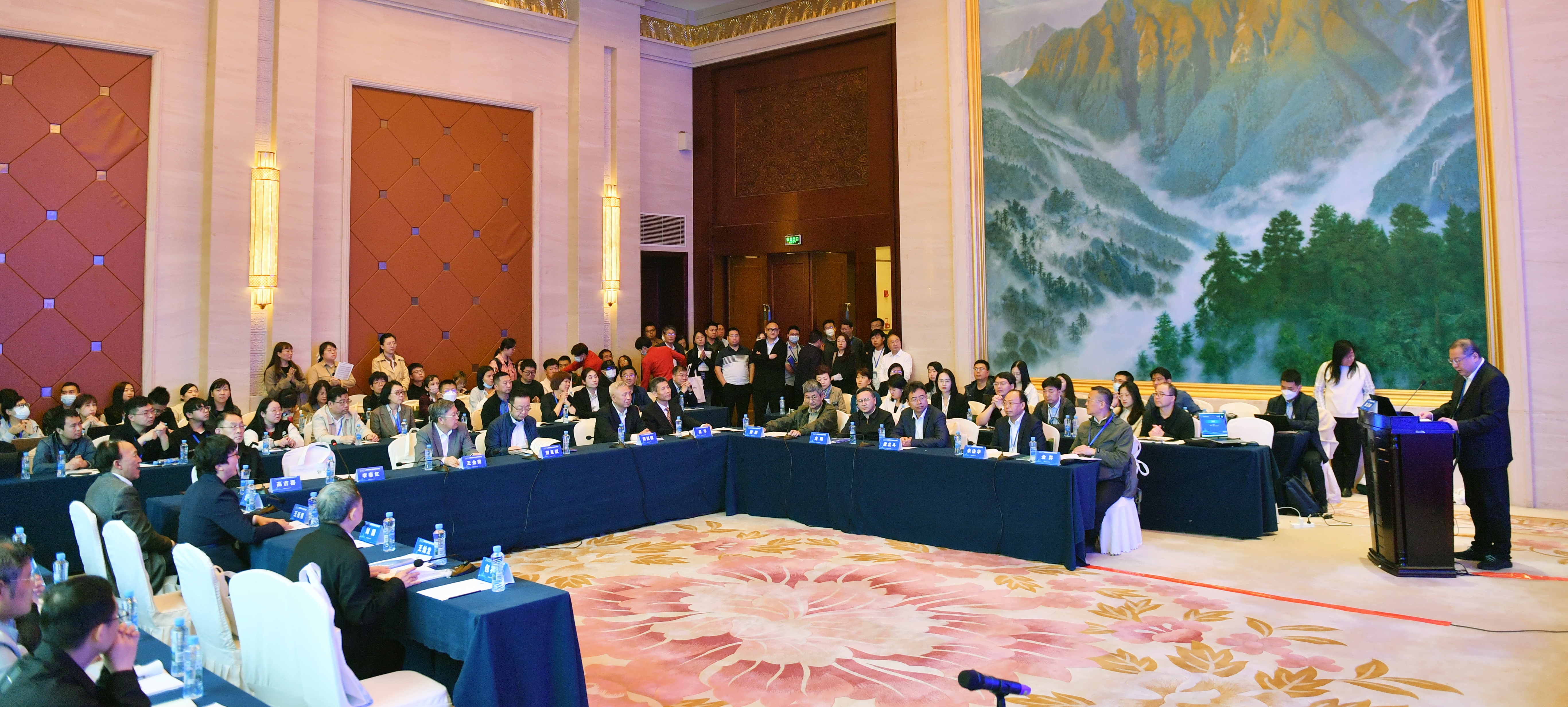 中国环境科学学会、生态环境部环境工程评估中心联合举办第六届环保科技创新发展高端论坛